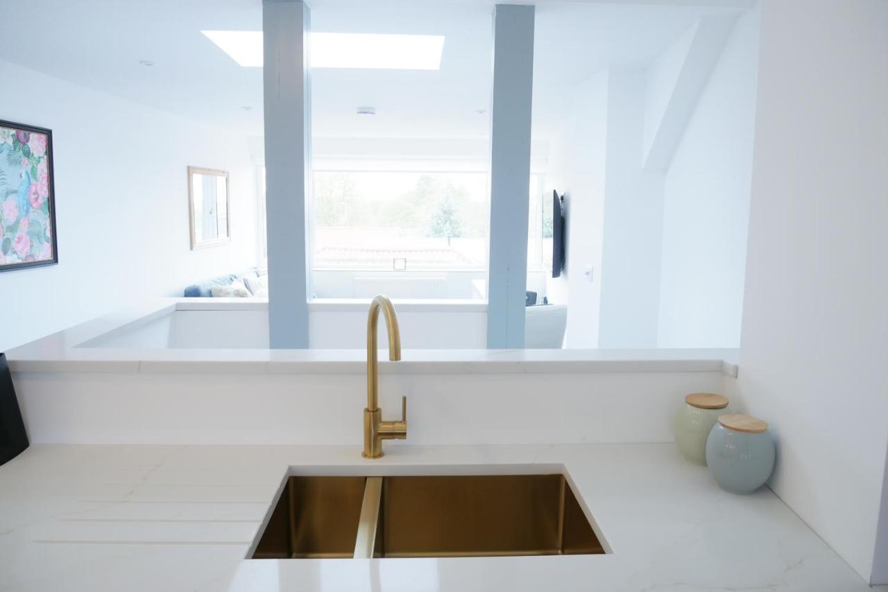 Sunset View, 2 Bedrooms In The Heart Of Holt With Parking Eksteriør billede