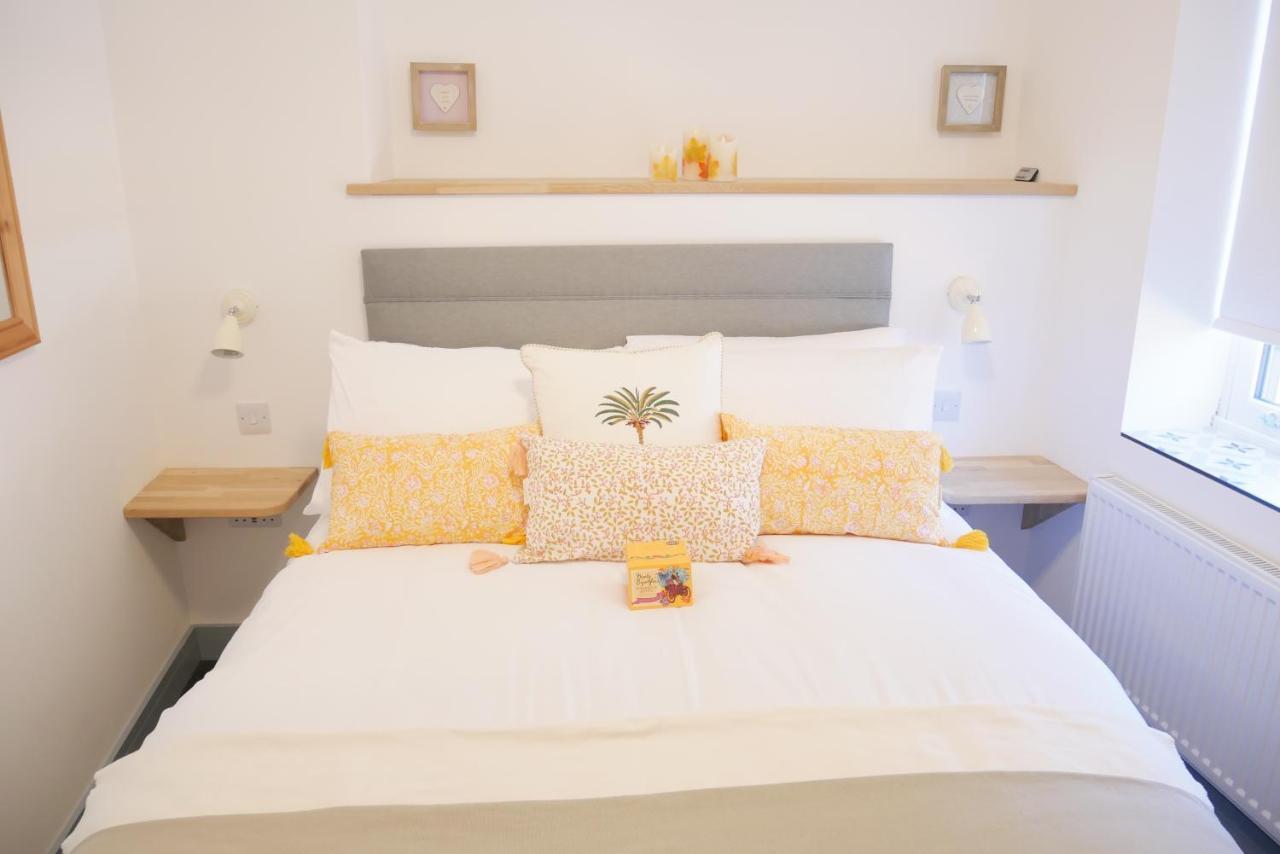 Sunset View, 2 Bedrooms In The Heart Of Holt With Parking Eksteriør billede